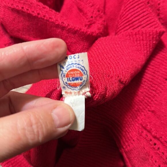 ILGWU S Cerise Pink Boatneck Reverse Knit Eyelet Pullover Sweater Crochet Trim - Picture 11 of 11